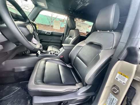 New 2025 Ford Bronco Outer Banks image 13