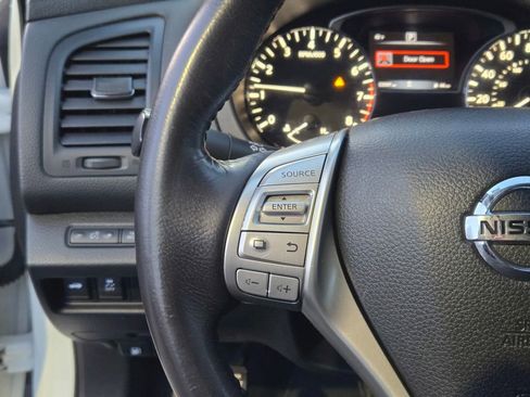 Used 2018 Nissan Altima 2.5 SV image 34