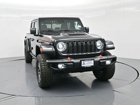 New 2025 Jeep Gladiator Mojave image 3