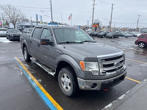 Used 2013 Ford F150 XLT w/ Mid Equipment Group image 2