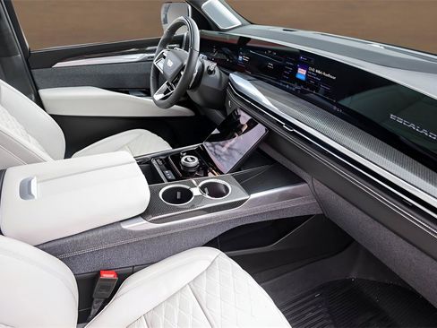 Certified 2025 Cadillac Escalade V w/ LPO, Floor Liner Package image 32