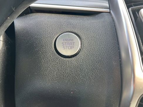 Certified 2021 Kia Sorento S w/ Panoramic Sunroof Package image 18