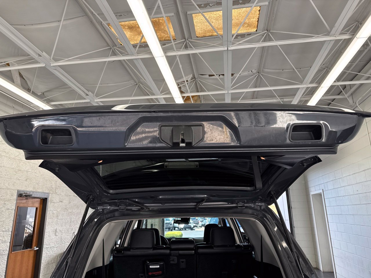 Used 2024 Toyota 4Runner SR5 Premium w/ Moonroof Package AWD/4WD image 10