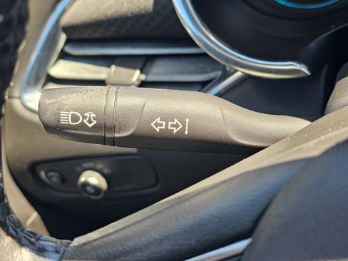 Used 2018 Chevrolet Malibu LT FWD image 38