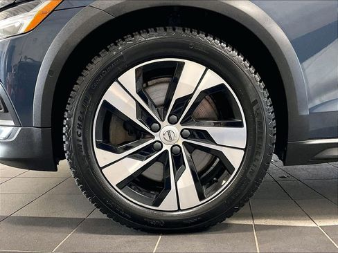 Used 2020 Volvo V60 T5 Cross Country w/ Protection Package AWD/4WD image 7