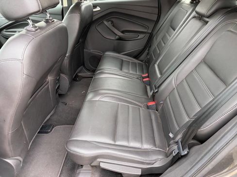 Used 2017 Ford Escape Titanium image 16