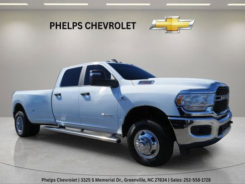 Used 2024 RAM 3500 Big Horn AWD/4WD image 12