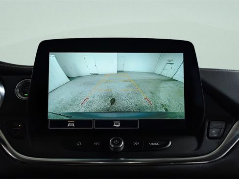 Used 2025 Chevrolet Blazer LT image 16