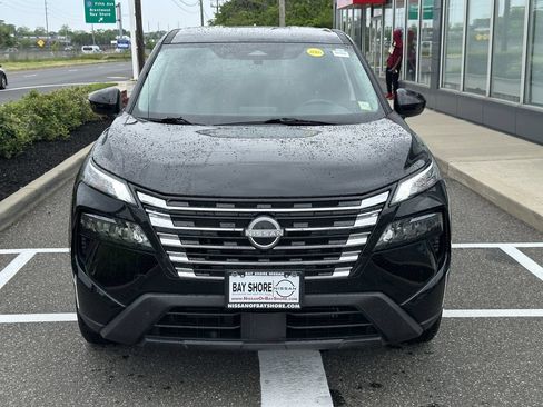 Certified 2025 Nissan Rogue SV AWD/4WD image 4