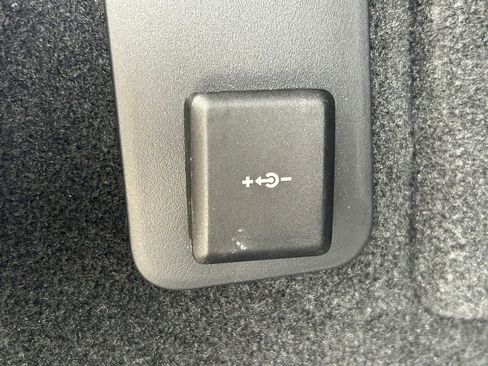 Used 2024 Land Rover Range Rover Evoque Dynamic SE AWD/4WD image 15