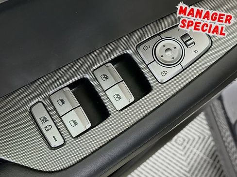 Used 2022 Hyundai Palisade Limited AWD/4WD image 21