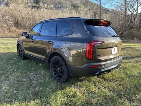 Used 2022 Kia Telluride EX w/ EX Premium Package image 22