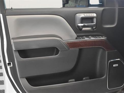 Used 2018 GMC Sierra 1500 SLT image 22