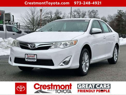 Used 2013 Toyota Camry XLE w/ Leather Pkg image 1