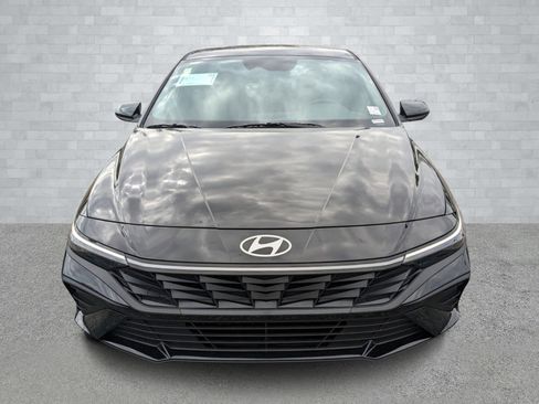 New 2025 Hyundai Elantra Sport image 3