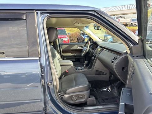 Used 2018 Ford Flex Limited image 11
