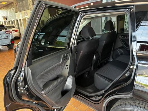 Used 2017 Subaru Forester 2.5i Premium w/ Popular Package #2A AWD/4WD image 27