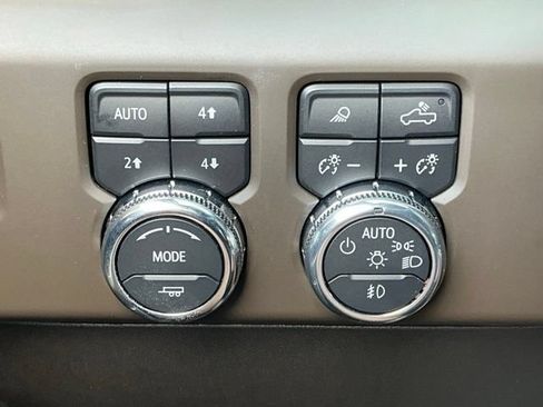 Used 2025 GMC Sierra 2500 Denali w/ Denali Reserve Package AWD/4WD image 31