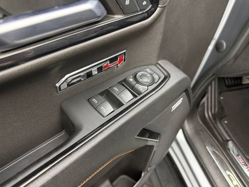 Used 2024 GMC Sierra 1500 AT4 w/ Technology Package AWD/4WD image 12