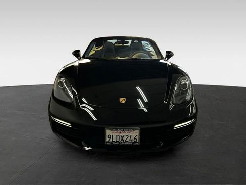 Used 2019 Porsche 718 Boxster RWD image 3