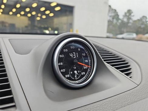 Used 2016 Porsche Macan S image 24