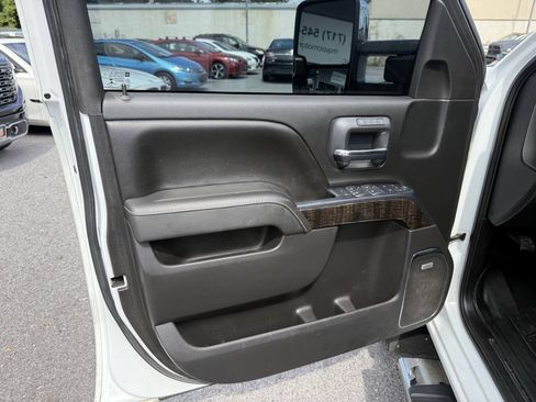 Used 2016 GMC Sierra 3500 Denali w/ Duramax Plus Package AWD/4WD image 10