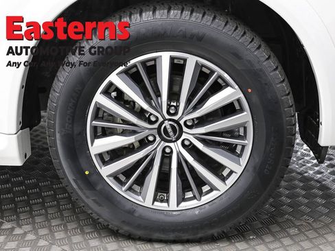 Used 2024 Nissan Armada SL w/ Captain's Chairs Package image 36