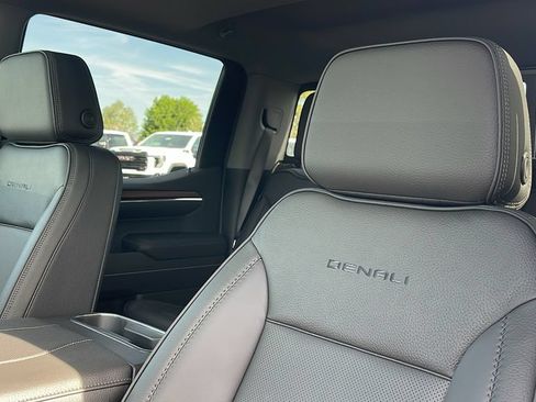 New 2026 GMC Sierra 1500 Denali AWD/4WD image 15