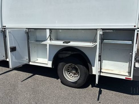 Used 2018 Mercedes-Benz Sprinter 3500 image 44