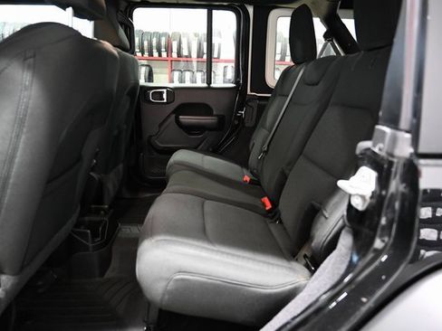 Used 2020 Jeep Wrangler Unlimited Sport image 13