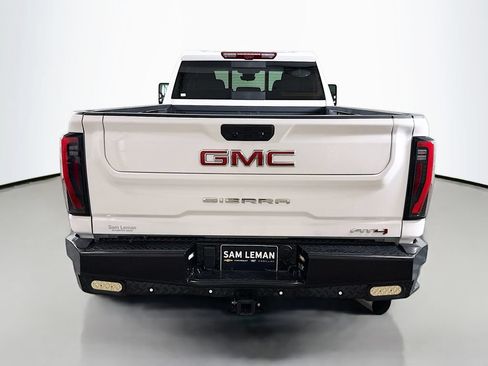 Used 2024 GMC Sierra 2500 AT4 w/ AT4 Premium Plus Package AWD/4WD image 6