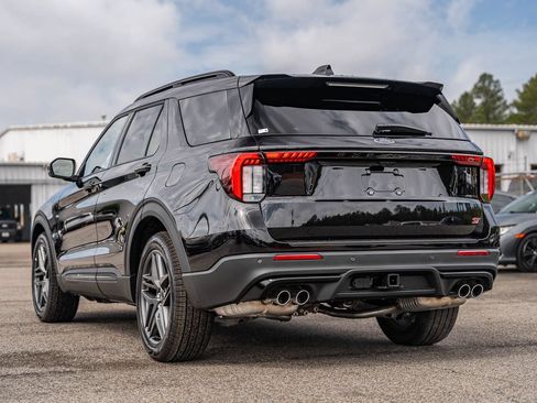 Certified 2026 Ford Explorer ST w/ Sun And Sound Package AWD/4WD image 4