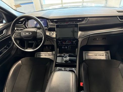 Used 2023 Jeep Grand Cherokee L Laredo AWD/4WD image 18