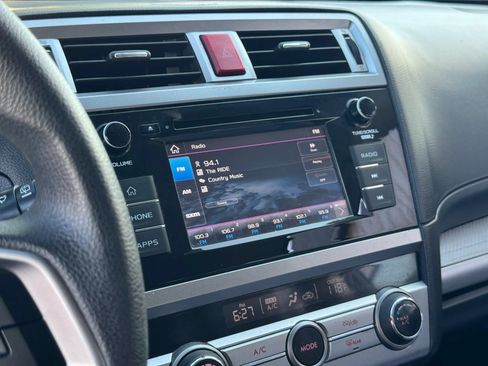 Used 2019 Subaru Outback 2.5i AWD/4WD image 21