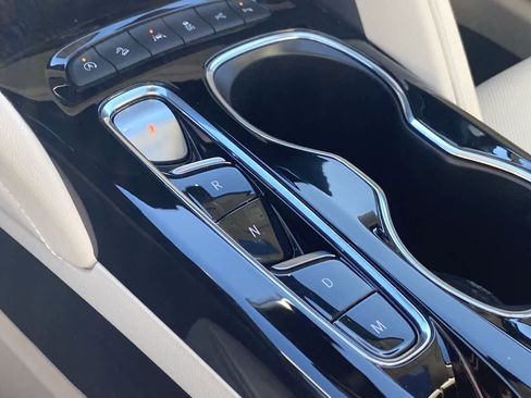 Used 2022 Buick Envision Avenir w/ Technology Package II image 29