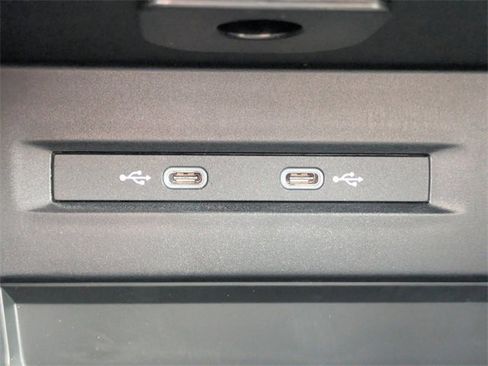 New 2026 Volkswagen Taos SE image 25