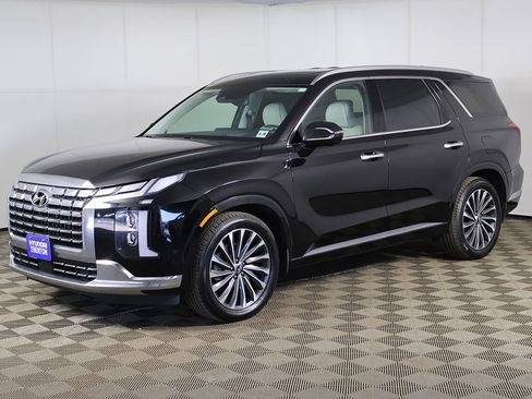 Used 2023 Hyundai Palisade Calligraphy w/ Cargo Package AWD/4WD image 16