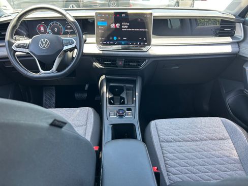 Used 2026 Volkswagen Tiguan S FWD image 19