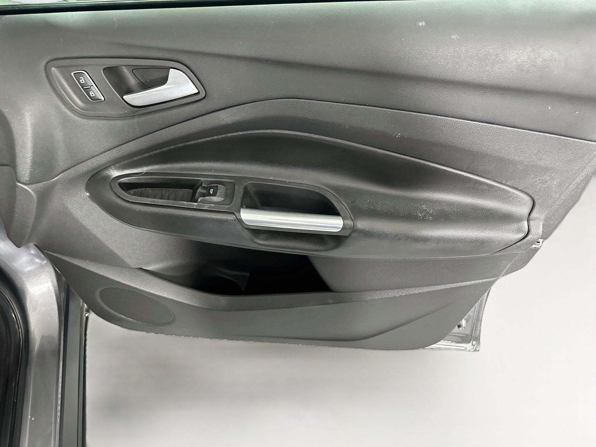 Used 2013 Ford Escape SE FWD image 30