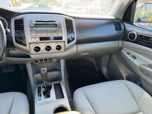 Used 2010 Toyota Tacoma 4x4 Access Cab V6 image 19