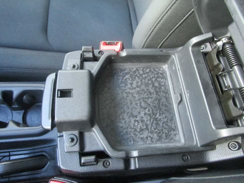 Used 2019 Jeep Wrangler Unlimited Sport S image 23