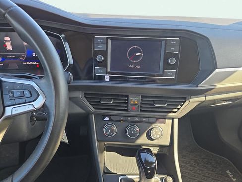 Used 2024 Volkswagen Jetta S image 25