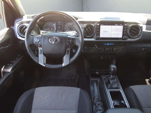 Used 2021 Toyota Tacoma TRD Off-Road RWD image 15