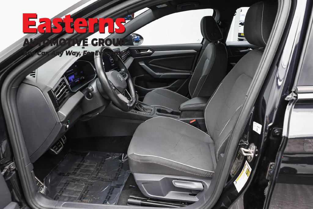 Used 2025 Volkswagen Jetta Sport FWD image 16