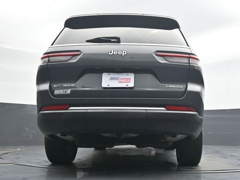 Used 2022 Jeep Grand Cherokee L Limited image 19