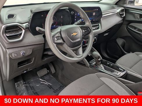 Used 2025 Chevrolet TrailBlazer LT AWD/4WD image 14