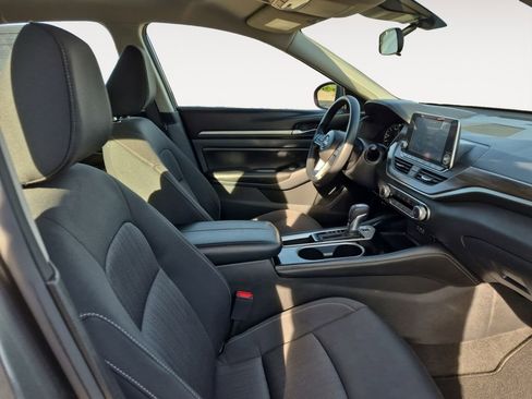 Used 2023 Nissan Altima 2.5 SV image 15