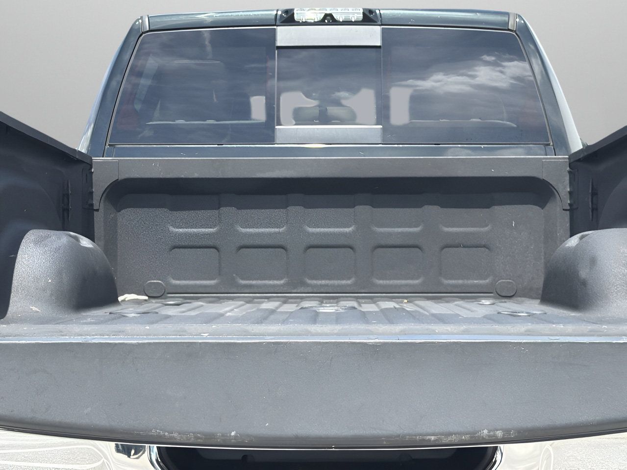 Used 2019 RAM 2500 Laramie RWD image 8