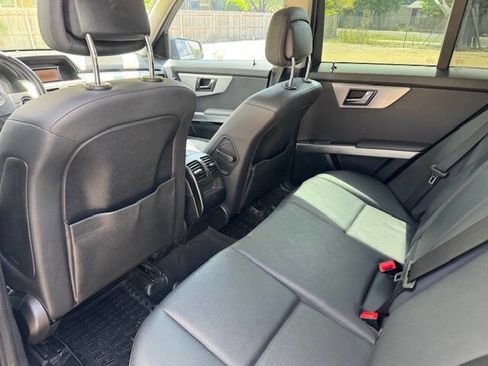 Used 2011 Mercedes-Benz GLK 350 2WD image 28
