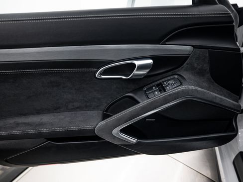Certified 2018 Porsche 911 GT3 image 18